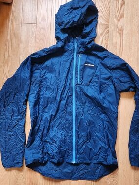 Patagonia Houdini Blue Lightweight Hooded Windbreaker Jacket
